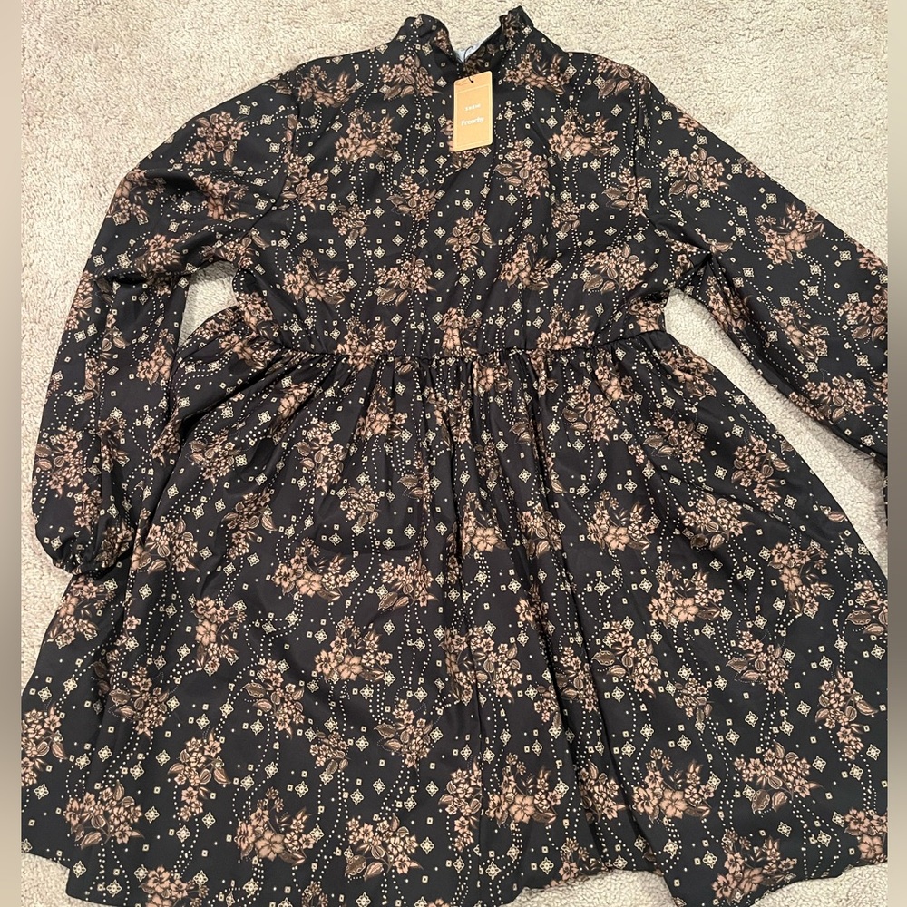 Shein Long Sleeve Dress - Picture 5 of 10